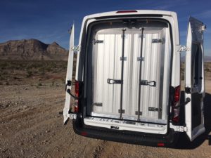 福特运输公司的冷藏货车内衬货区，采用ATC F18根顶系统欢迎加入